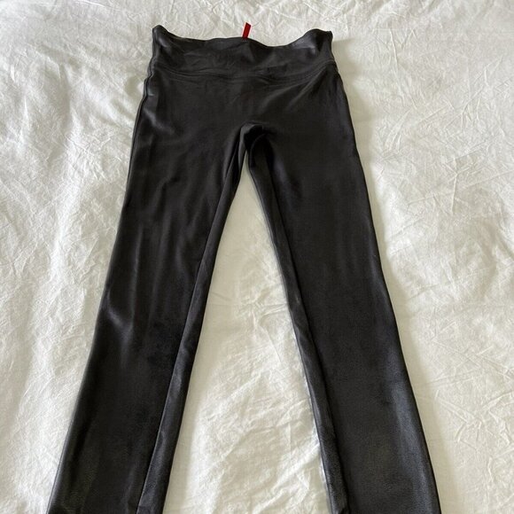 Spanx Best Seller~ Black Faux Leather Leggings Size Medium. Really nice
